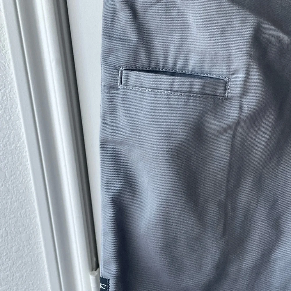 O'Neill Men's Charcoal Flat Front Shorts - Picture 6 of 8